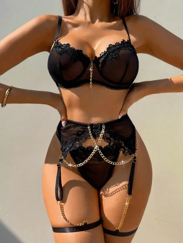 Ensemble Lingerie Noir en Dentelle 3 Pièces