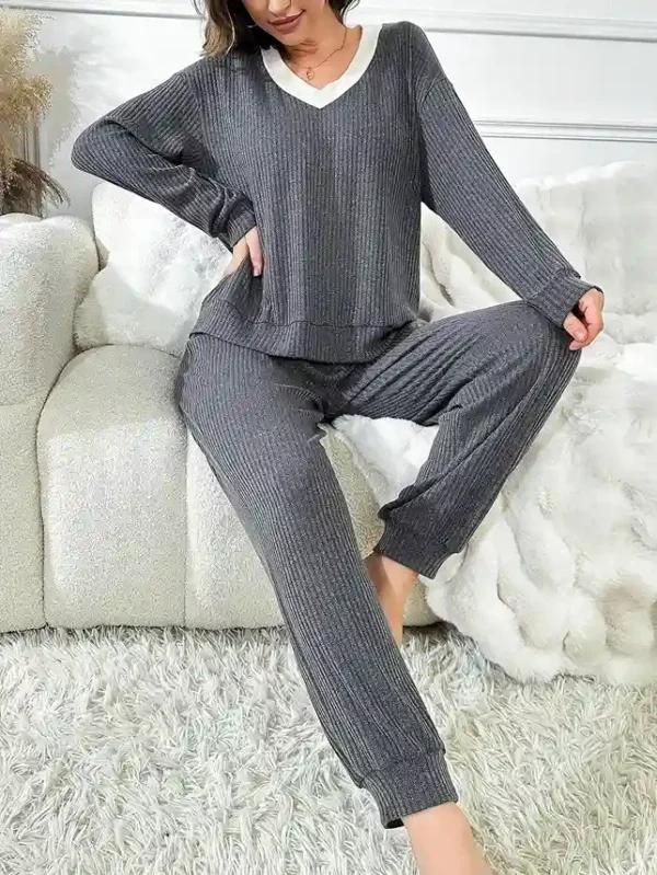 Ensemble Pyjama Décontracté Gris avec Taille Élastique et Dentelle