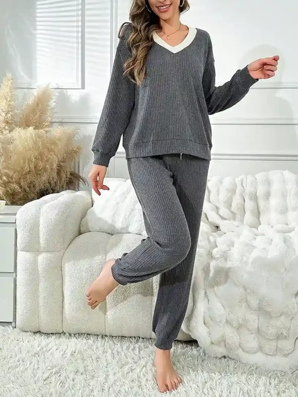 Ensemble Pyjama Décontracté Gris avec Taille Élastique et Dentelle