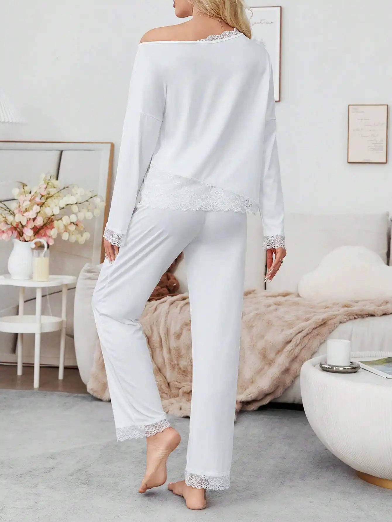 Ensemble Pyjama en Dentelle Blanc à Épaules Dénudées