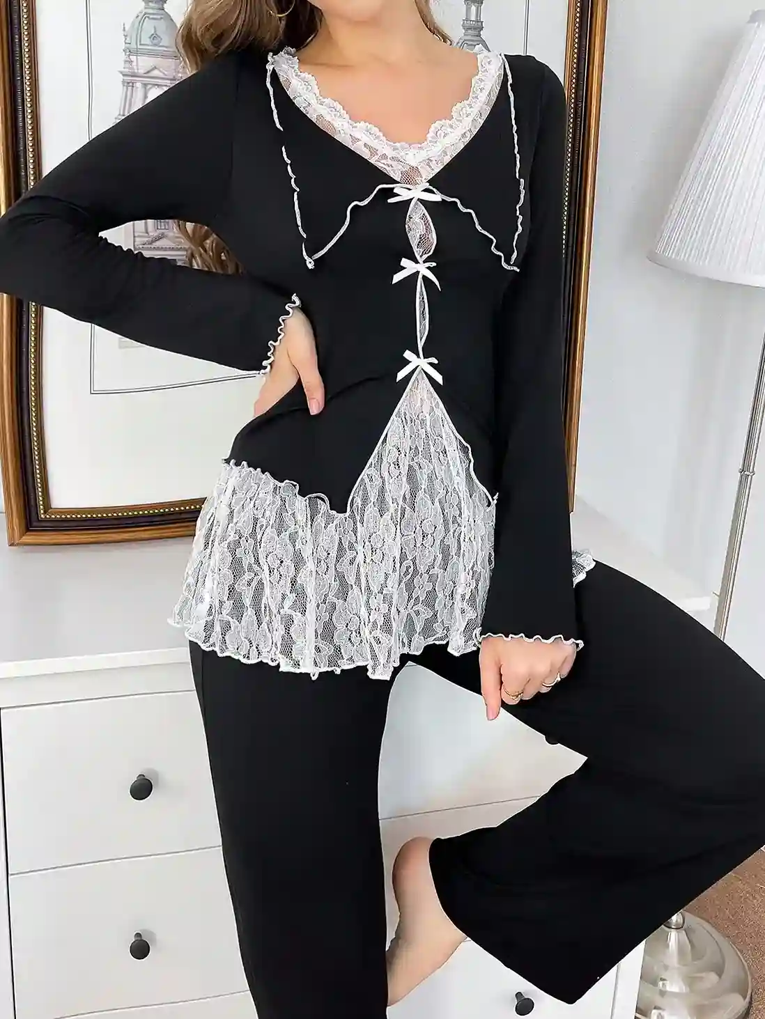 Ensemble Pyjama Romantique Français en Dentelle Blanche