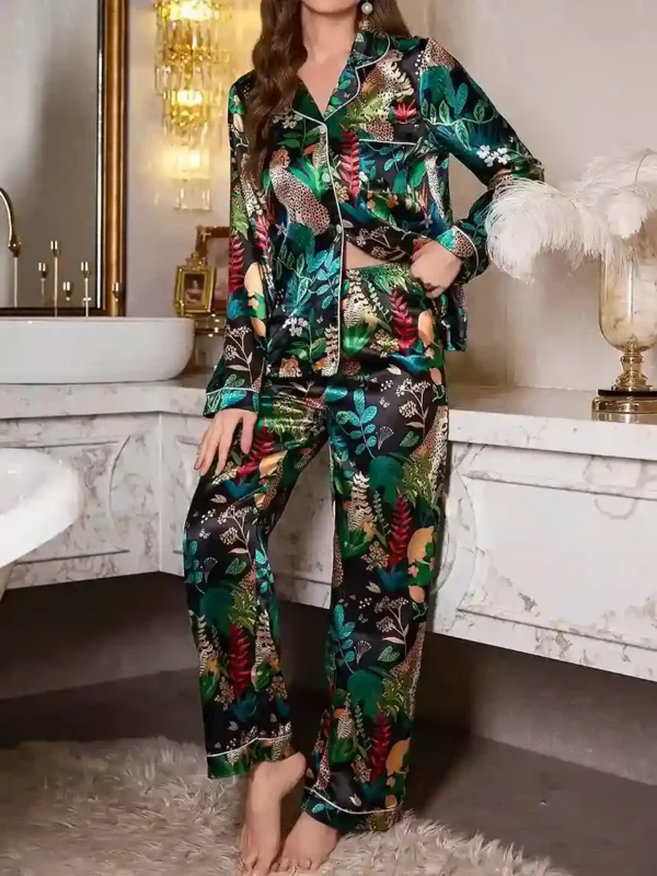 Ensemble Pyjama Femme Satin avec Col Polo et Motif Léopard & Plantes