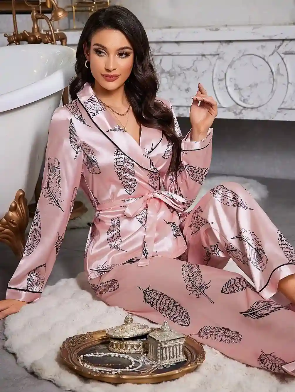 Ensemble Peignoir et Vêtements de Nuit Satin Imprimé Léopard – Rose Bonbon