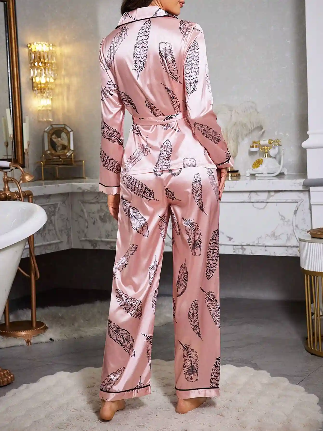 Ensemble Peignoir et Vêtements de Nuit Satin Imprimé Léopard – Rose Bonbon