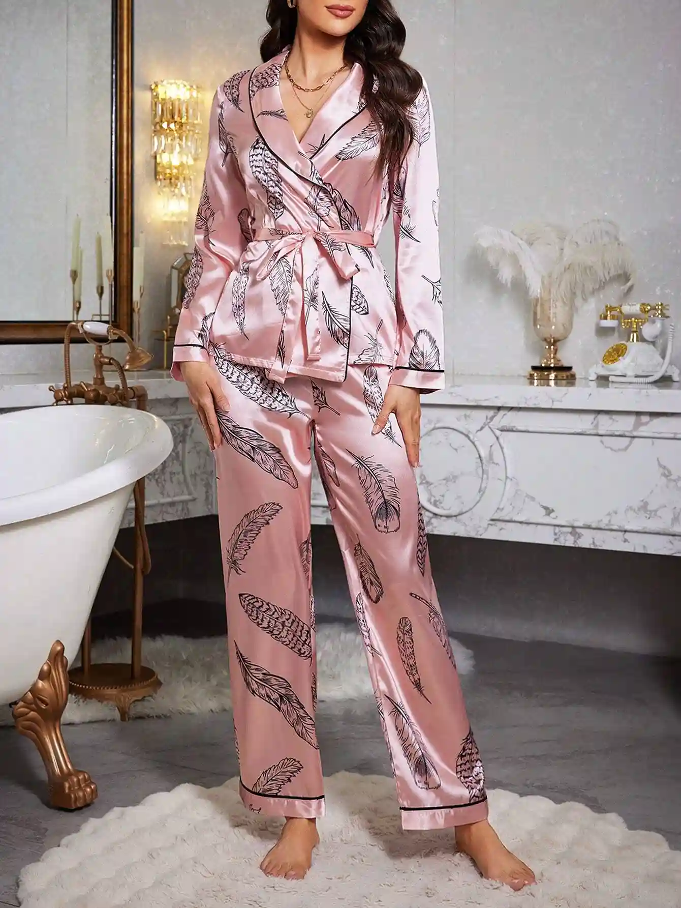 Ensemble Peignoir et Vêtements de Nuit Satin Imprimé Léopard – Rose Bonbon