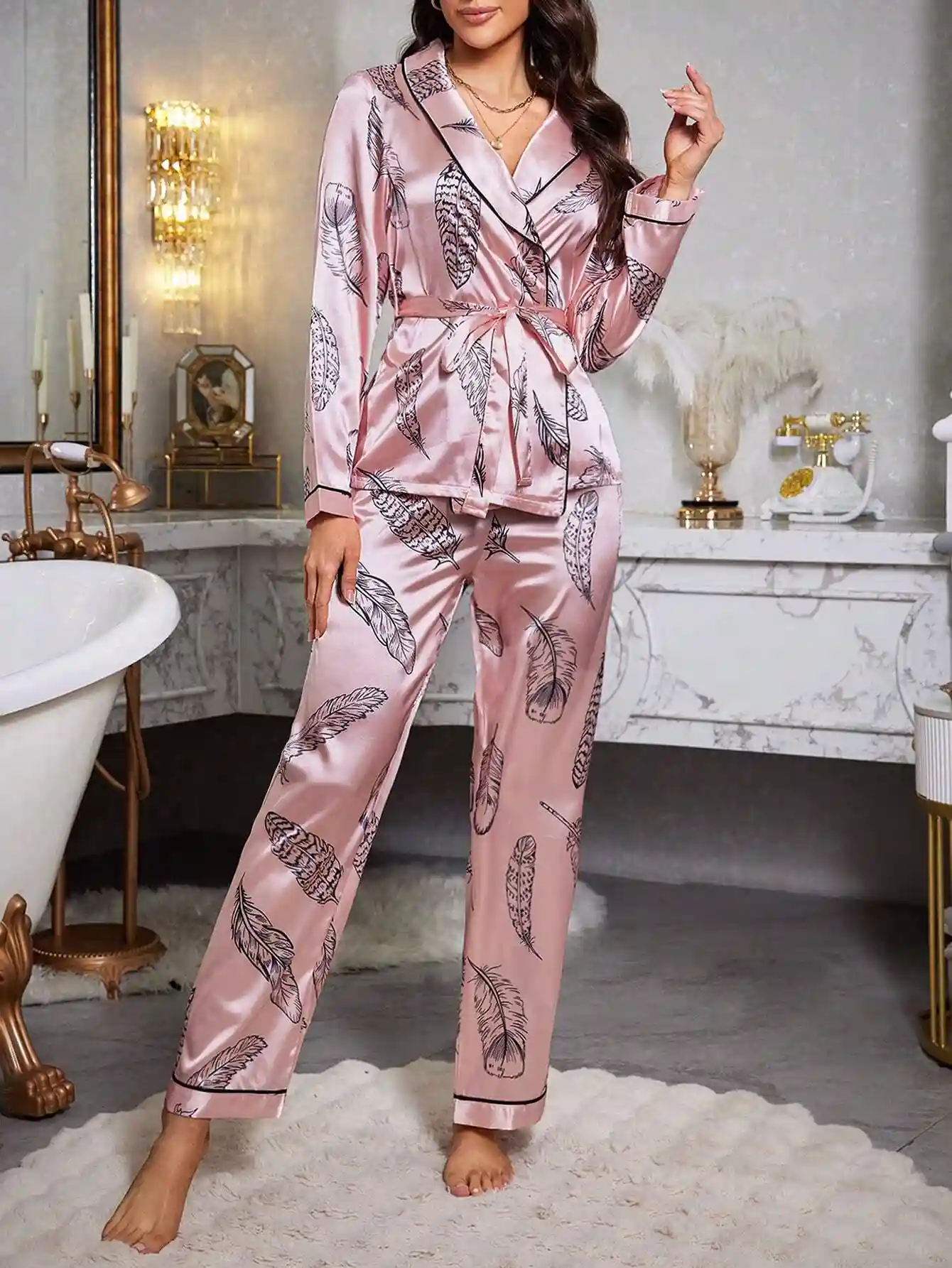 Ensemble Peignoir et Vêtements de Nuit Satin Imprimé Léopard – Rose Bonbon