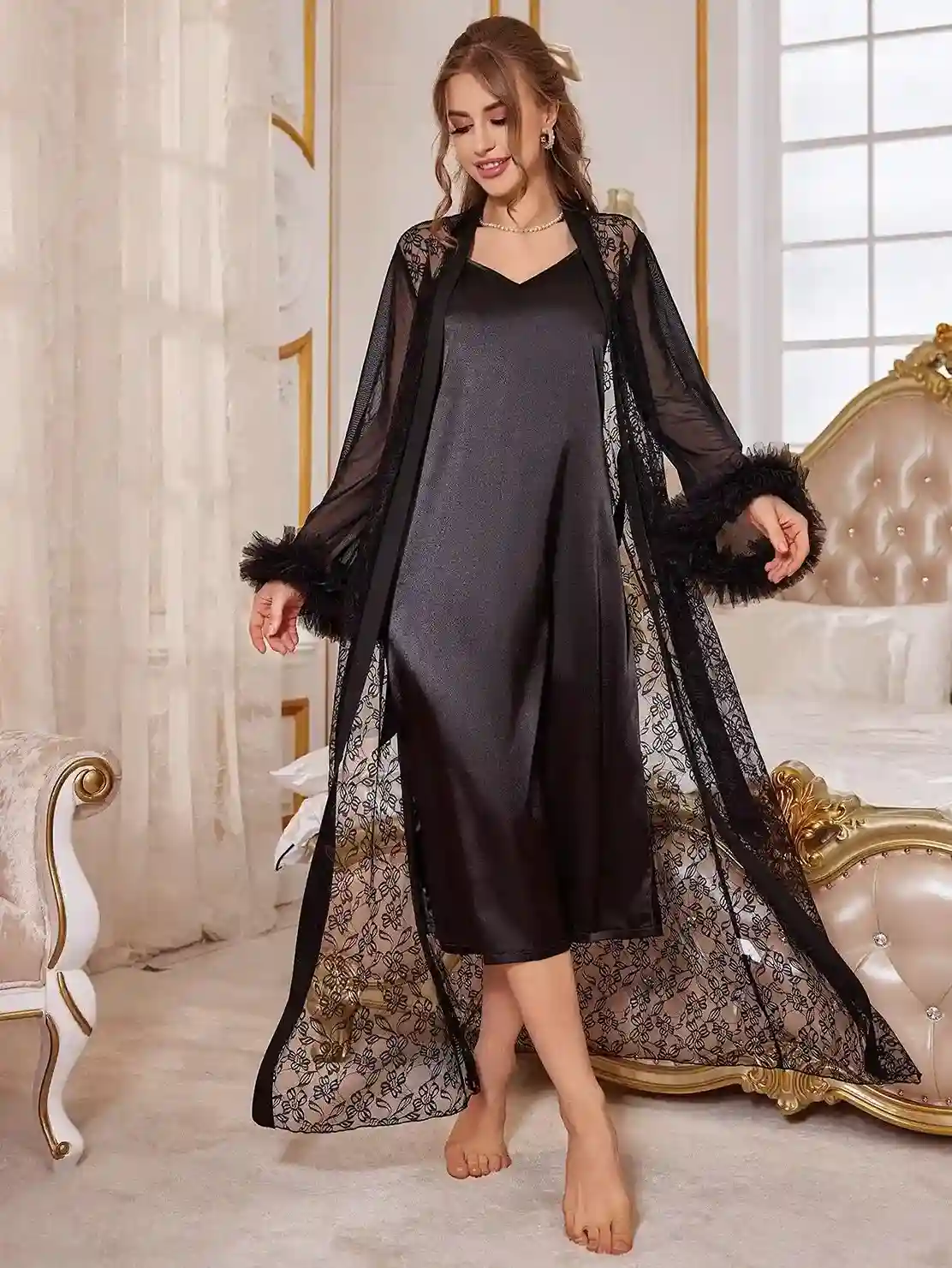Ensemble Robe Cami en Satin et Dentelle avec Ceinture