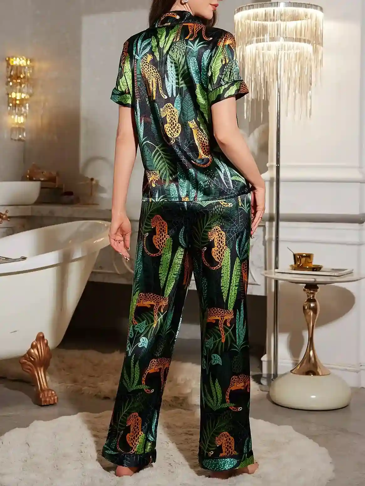 Ensemble de Pyjama Satin à Col Châle et Imprimé Tropical & Léopard