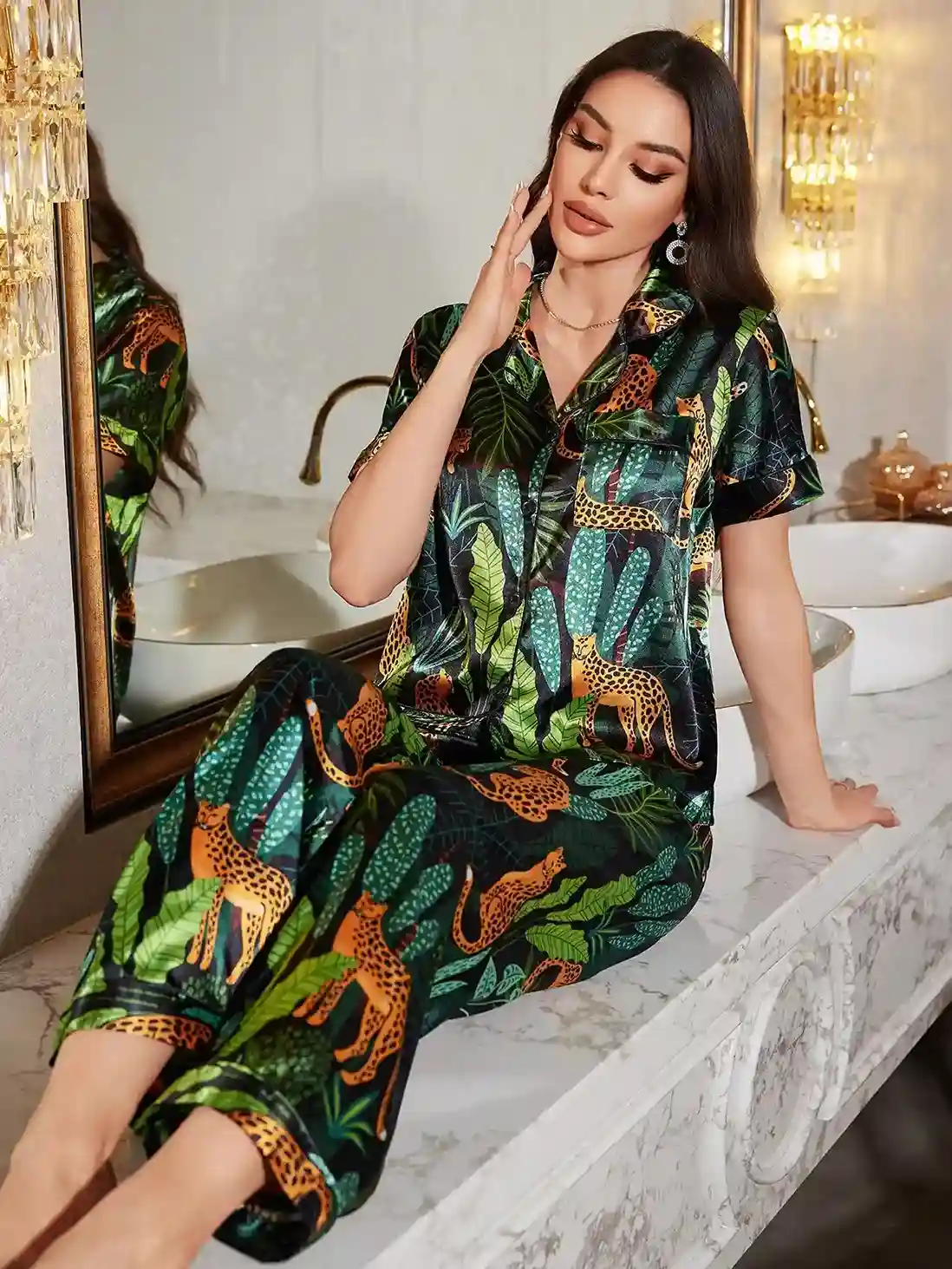 Ensemble de Pyjama Satin à Col Châle et Imprimé Tropical & Léopard