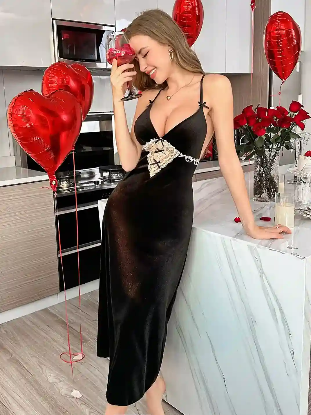 Nuisette longue en velours à décolleté plongeant et nœud papillon – Noir